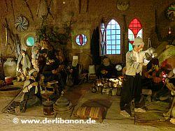 Libanon, Figuren im Schloss Qasr Moussa